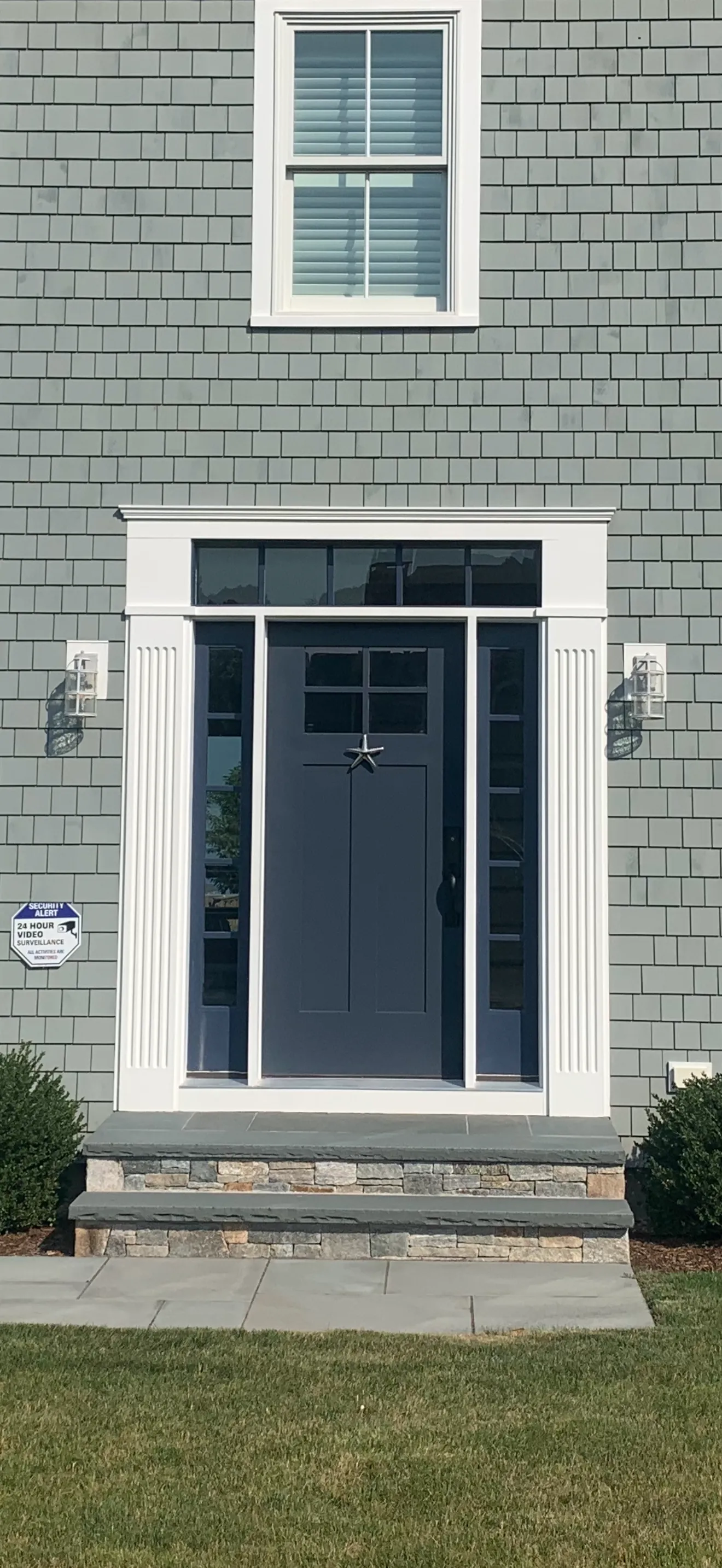 Front Entry Step Built Right on a New Home in Brewster image
